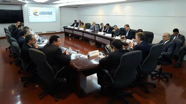 Juan Manuel Santos se reúne con fuerzas políticas de Colombia; Álvaro Uribe no asiste