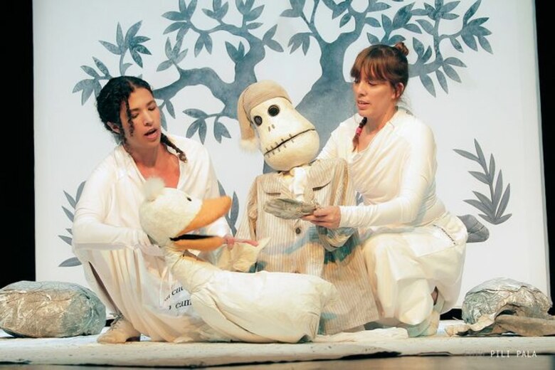 'Pato, muerte y tulipán', una obra sobre el sentido de las despedidas