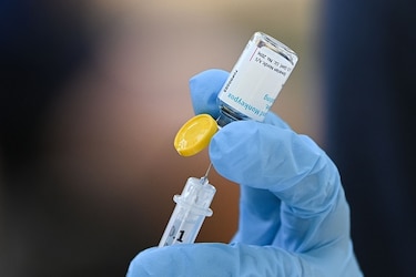 Estados Unidos ajusta forma de inyectar vacuna contra viruela del mono para aumentar número de dosis