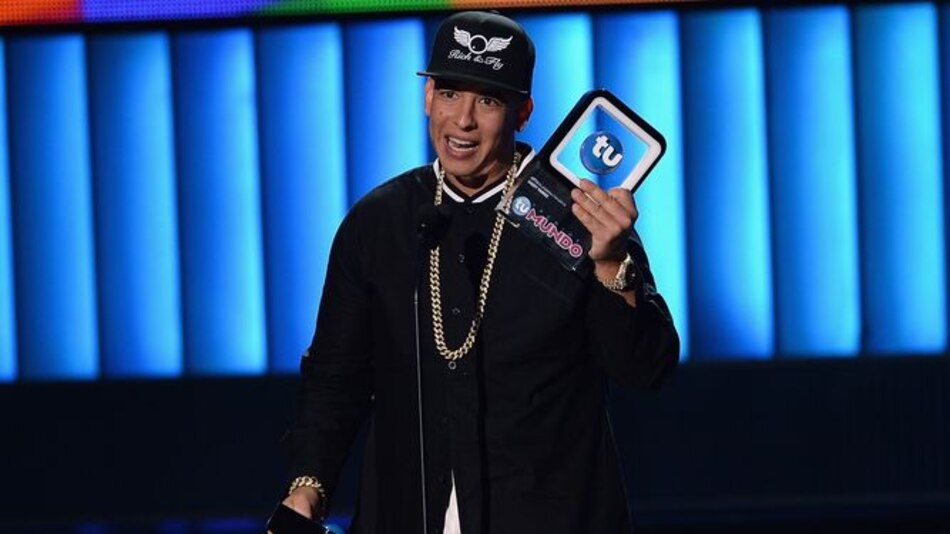 Enrique Iglesias y Daddy Yankee triunfan en los premios Tu Mundo