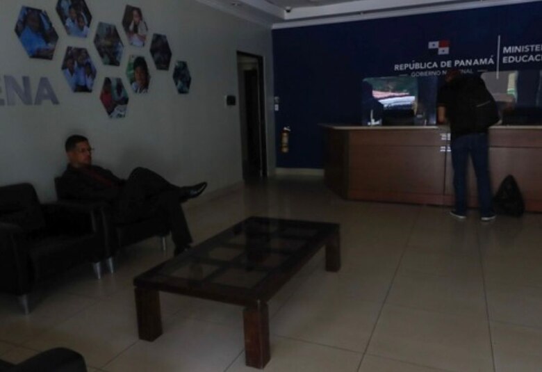 Sectores de Ancón se quedan sin luz eléctrica; el Meduca también fue afectado