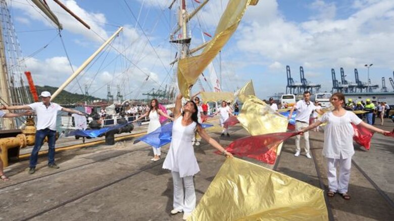 Peregrinos de Polonia llegan en un velero para participar de la JMJ