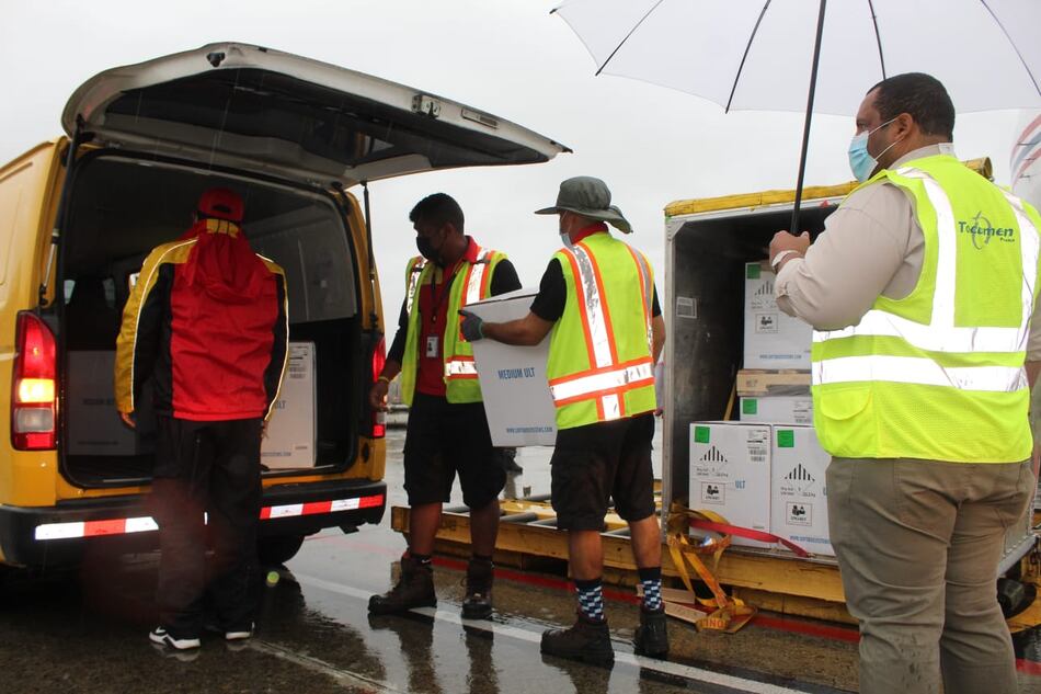 Panamá recibe en noviembre un millón de dosis contra la Covid-19