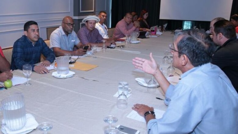 Capac y Suntracs se sientan a negociar un día antes de la huelga