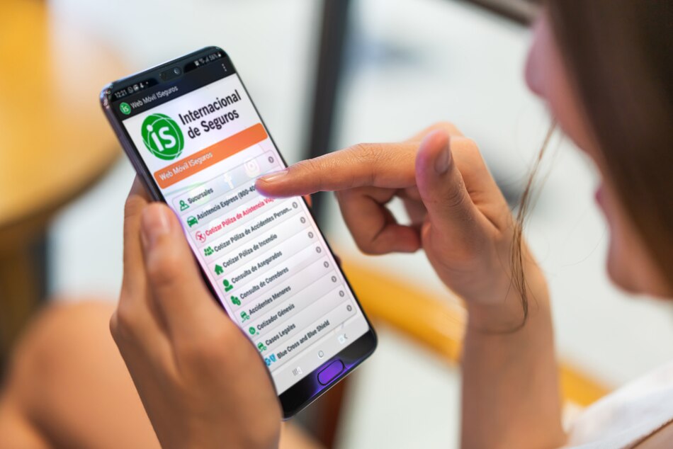 Plataforma digital para atención al asegurado