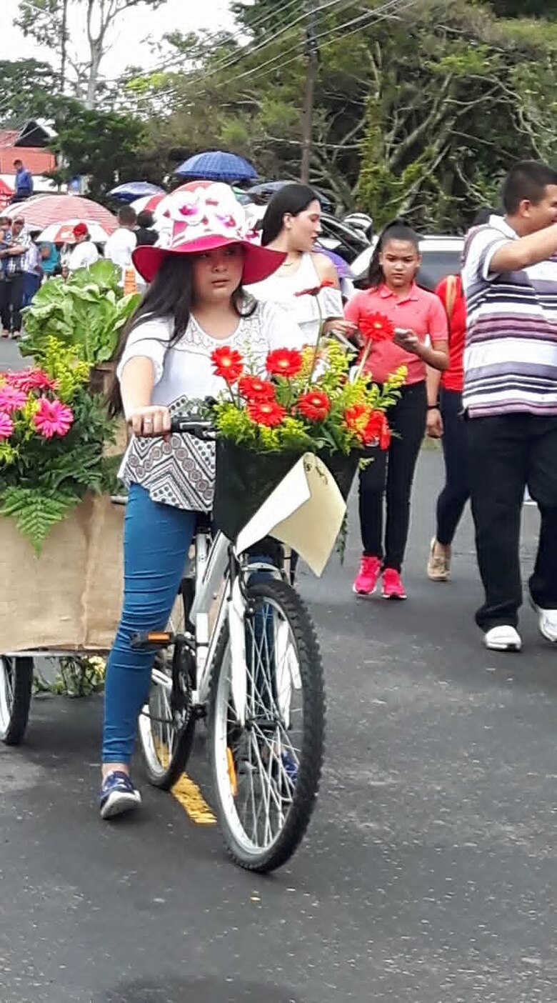 Flores, cultura y tradición: Tierras Altas celebra su Novena Parada