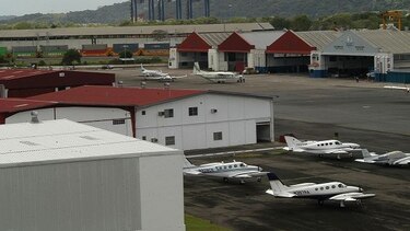 Aterrizaje forzoso en Albrook no deja heridos; AAC investiga el caso