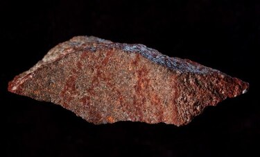 Hallan en Sudáfrica el dibujo a lápiz más antiguo del mundo