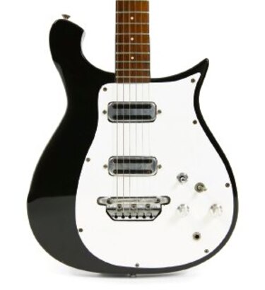 Guitarra de George Harrison alcanza los 657 mil dólares