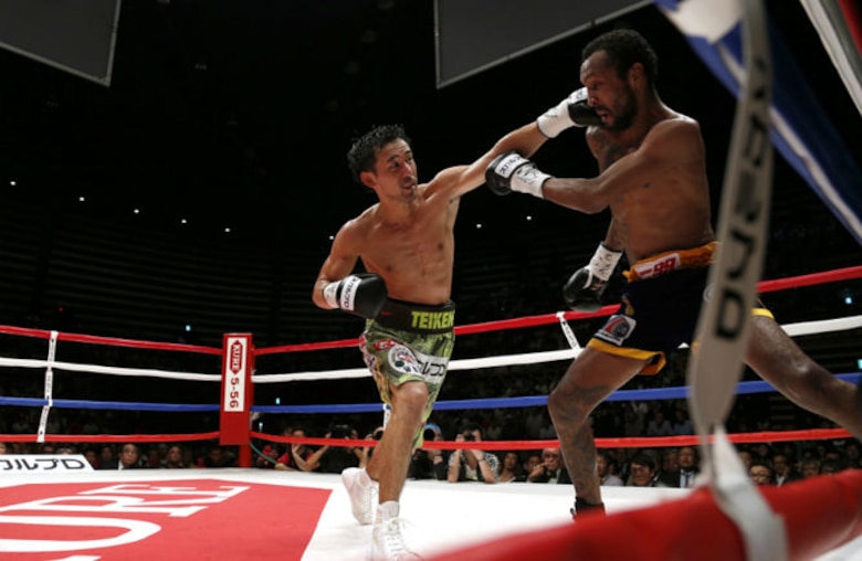 Chemito Moreno pierde en polémica decisión de dos jueces