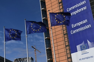 La Unión Europea quiere que en 2035 los autos generen cero emisiones