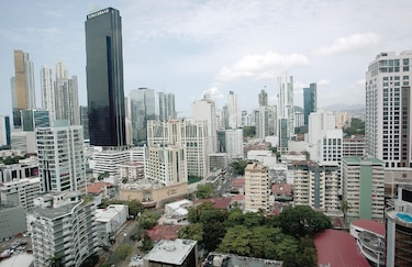 Fitch afirma nota a nueve bancos locales