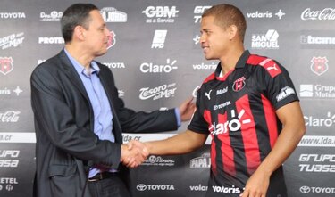 Roberto Chen será operado