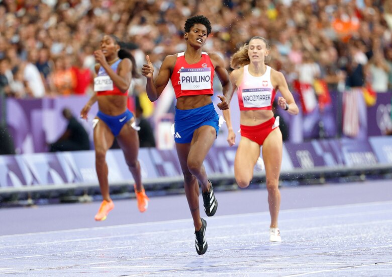 Marileidy Paulino es la campeona de 400 metros y con récord olímpico