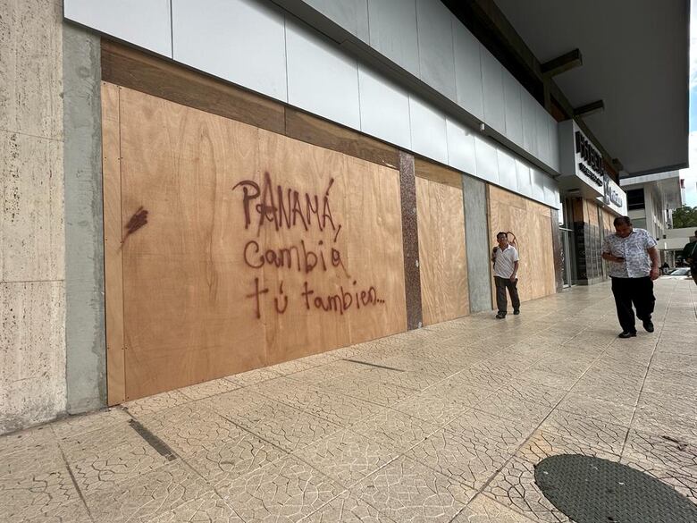 Se contrajo en 4.9% el desembolso de créditos nuevos en octubre