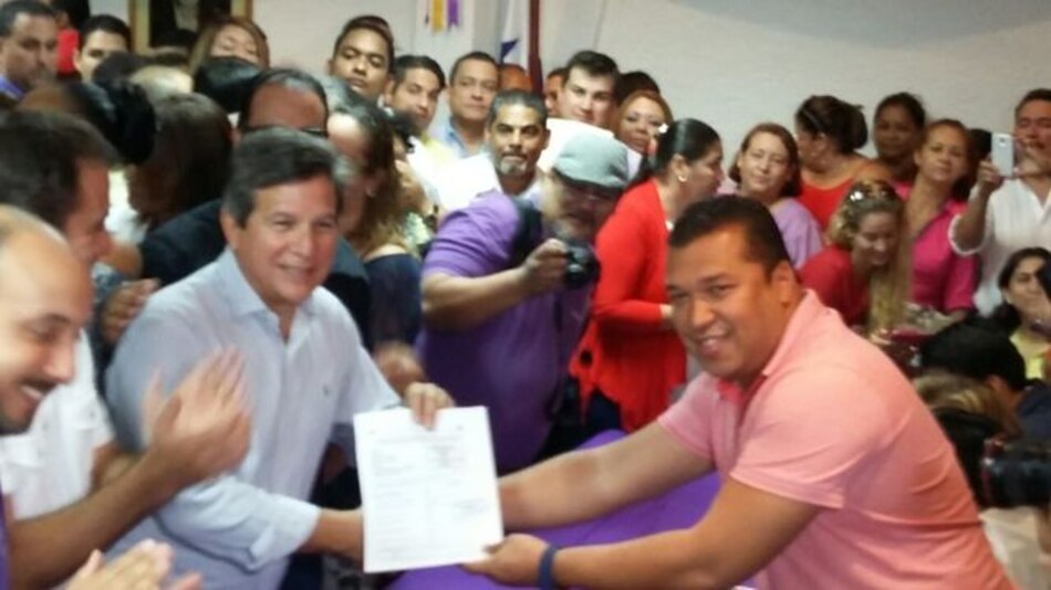 Diputado José Luis Varela se postula para dirigir el Partido Panameñista