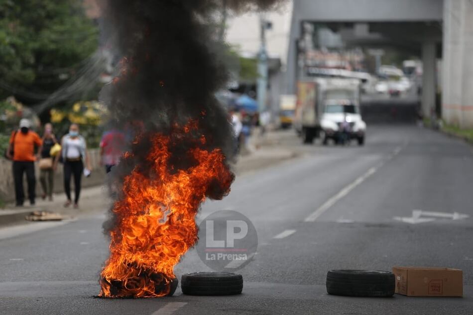 Siguen los cierres de vías a nivel nacional; ENA reporta vandalismo