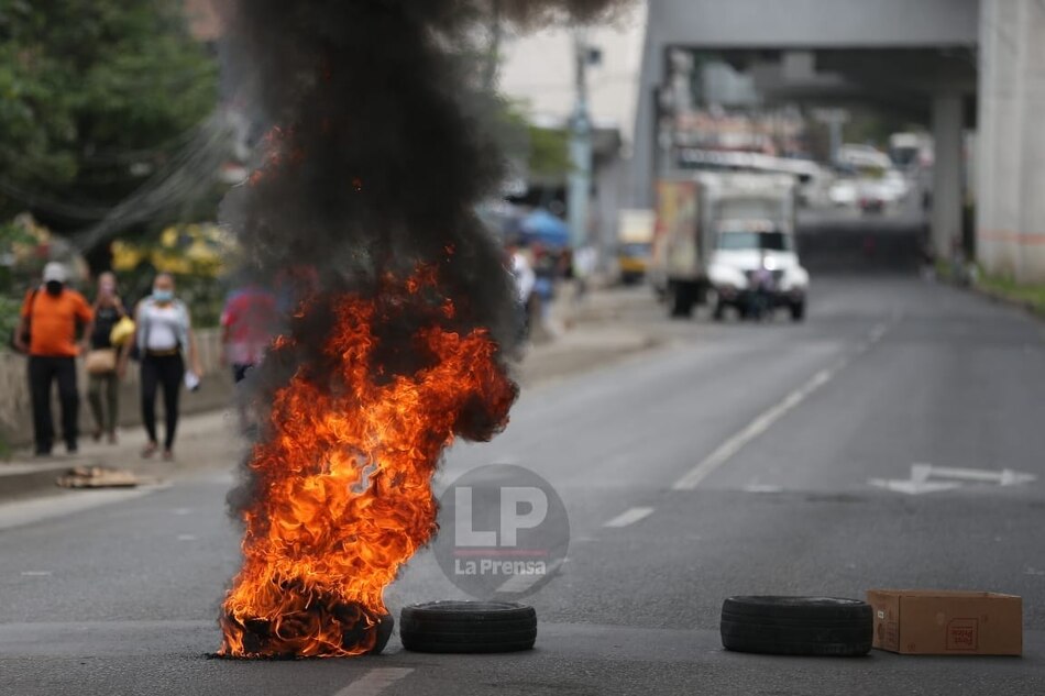 Siguen los cierres de vías a nivel nacional; ENA reporta vandalismo