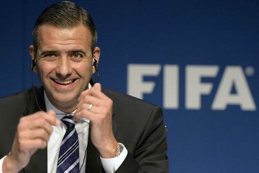 FIFA destituye a su secretario general adjunto