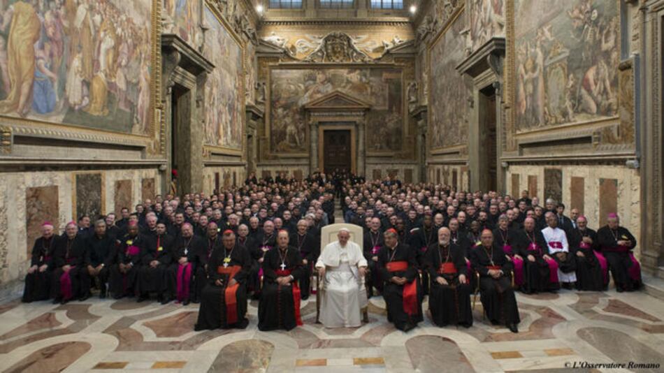 Vaticano presenta cargos contra cinco personas por filtraciones