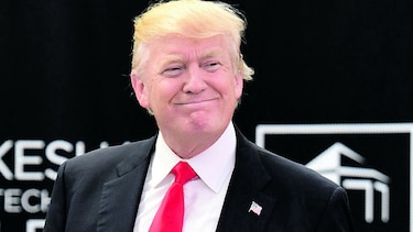 Trump quiere que el muro con México sea un panel solar