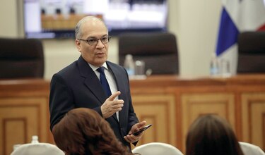 Autoridades locales maniobran para compensar ingresos perdidos