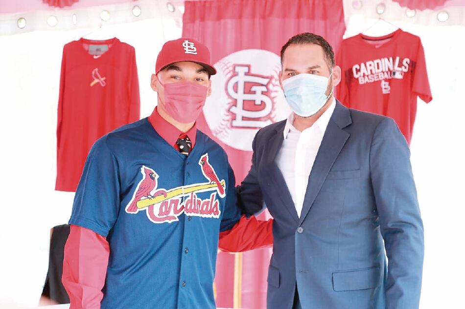 Nueve panas firman por cifra millonaria