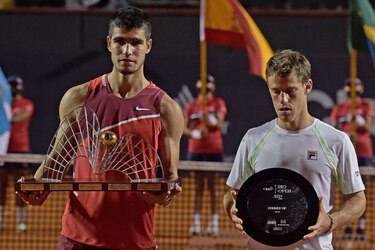 Alcaraz vence a Schwartzman en la final de Rio de Janeiro