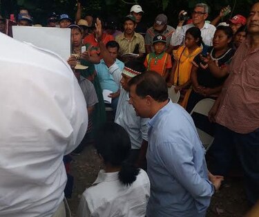 Varela acude a Barro Blanco; indígenas rechazan su propuesta