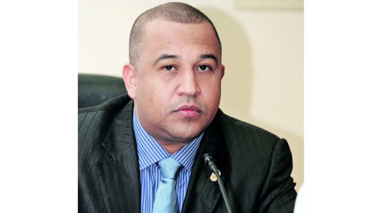 Contraloría ignora su decreto