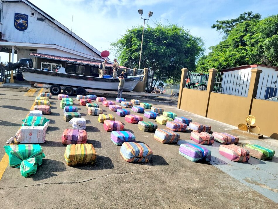 Decomisan 1,248 paquetes de droga en la Isla San José; dos colombianos fueron aprehendidos
