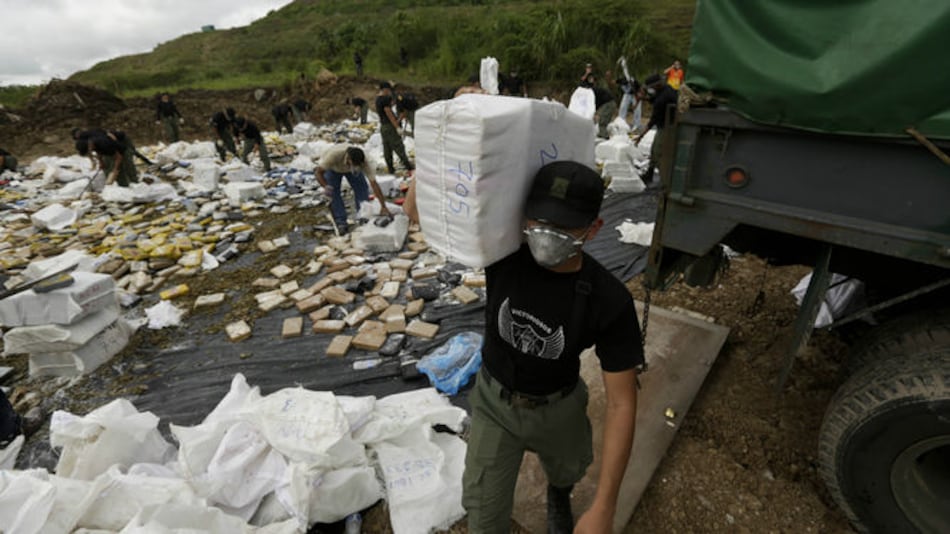 Policía destruye once toneladas de droga en Cerro Patacón