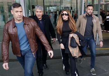 Shakira y Piqué firman en un juzgado español el acuerdo sobre sus hijos