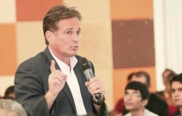 Navarro dice que Martinelli y Varela deben ir presos