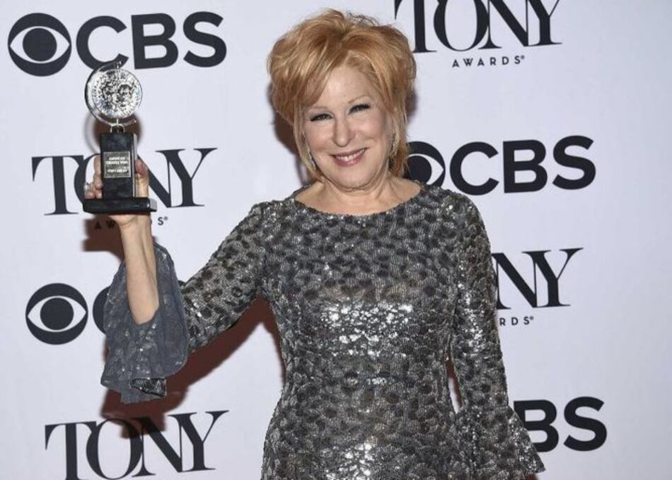 A los 71 años Bette Midler reina en Broadway