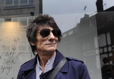 Ronnie Wood se casará en terceras nupcias con Sally Humphries