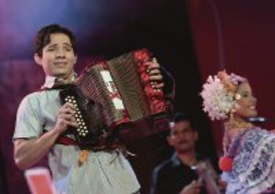 Baile de típico sin sentenciados