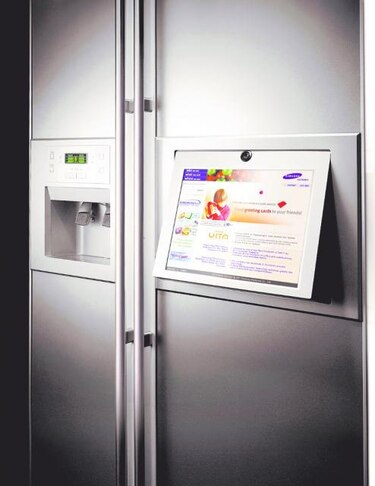Neveras se hacen inteligentes con aplicaciones de recetas y listas de compras