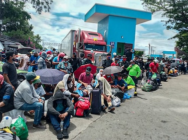 Migrantes nicaragüenses siguen varados en frontera ante restricciones por pandemia