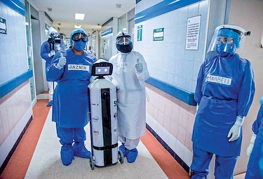 LaLuchy Robotina, androide coterapeuta