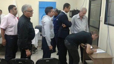 37 empresas están interesadas en alquiler de ambulancias de la CSS