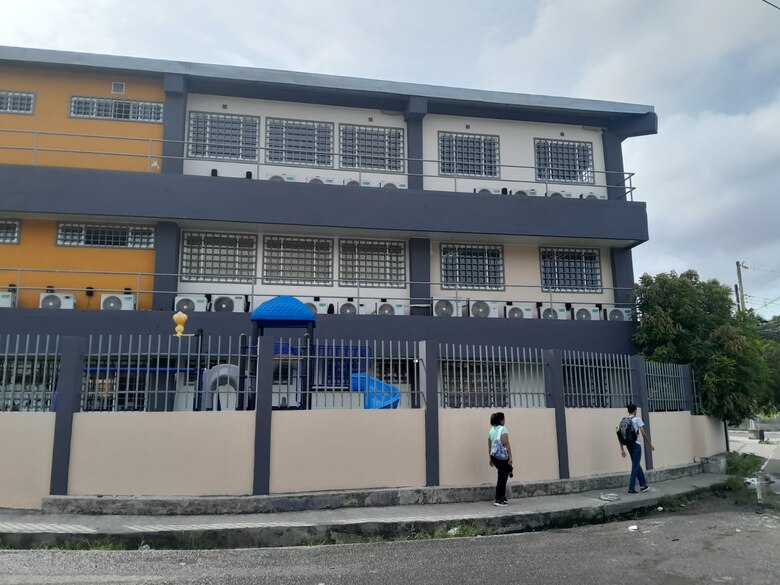 Padres de familia piden el regreso a las aulas, mientras los estudiantes exigen al Meduca y los gremios docente un diálogo