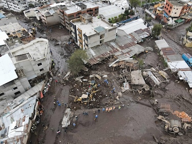 Quito de luto por la muerte de 24 personas a causa de un aluvión