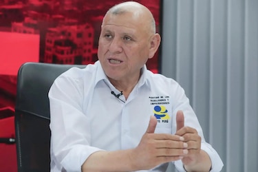 Fallece el candidato presidencial peruano Napoleón Becerra en un accidente de tránsito