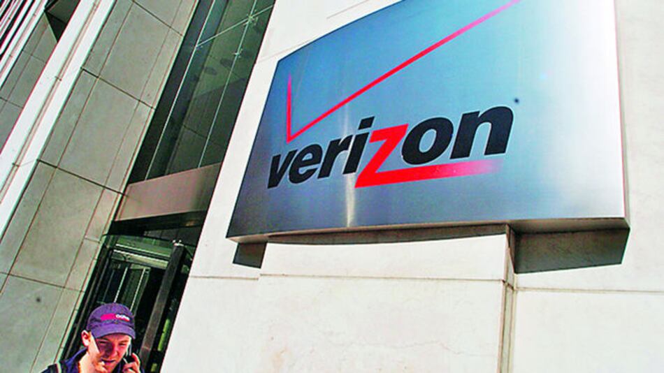 AT&T, interesado en negocio de Yahoo