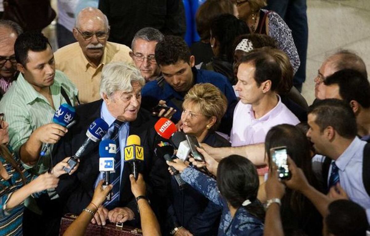 Expresidentes latinoamericanos evocan carta de Almagro al llegar a Caracas