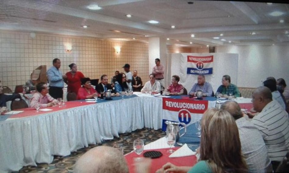 Diputados del PRD realizan reuniones por separado para elegir su candidato a presidente de la Asamblea Nacional