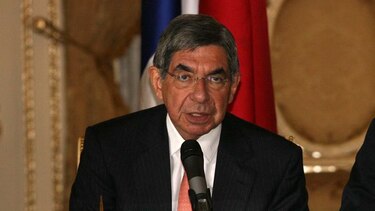 Expresidente costarricense Óscar Arias es denunciado por acoso sexual