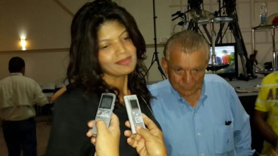 Ana Mae Díaz se inclina por la campaña de José Domingo Arias