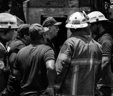 Autoridades analizan alternativas para afectados por incendio en El Chorrillo